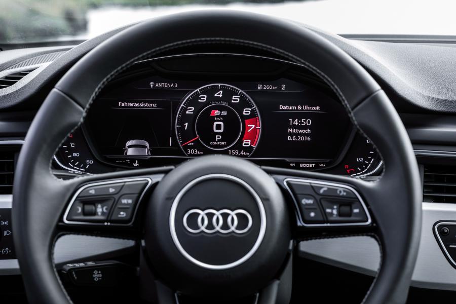 Панель приборов Audi S5 Coupe 2016 года  (WW) (фото 2 из 75)